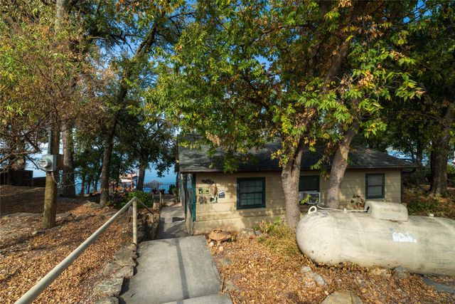 1009 Mesquite Point, Lake Bridgeport, TX 76426
