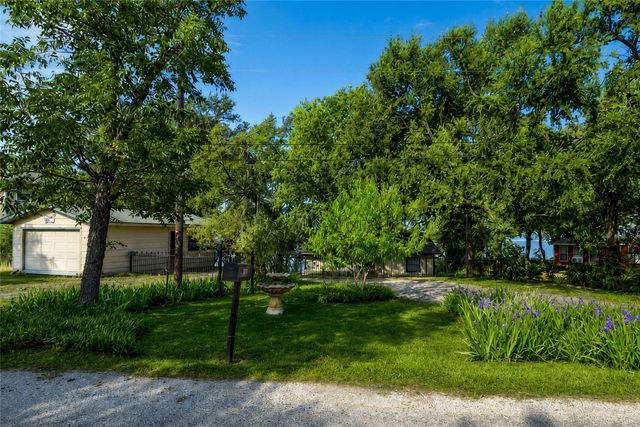 1009 Mesquite Point, Lake Bridgeport, TX 76426