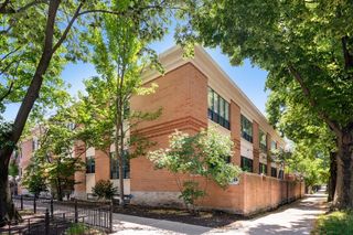 2820 N Greenview Avenue B, Chicago, IL 60657