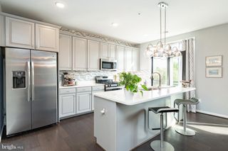 1414 RIBBON LIMESTONE TER SE #E-204, Leesburg, VA 20175