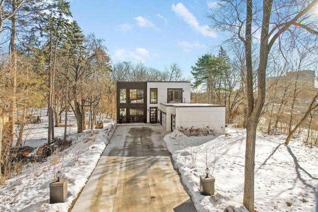 1125 Tyrol Trail, Golden Valley, MN 55416