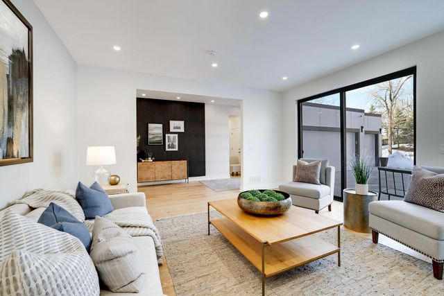 1125 Tyrol Trail, Golden Valley, MN 55416