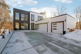 1125 Tyrol Trail, Golden Valley, MN 55416