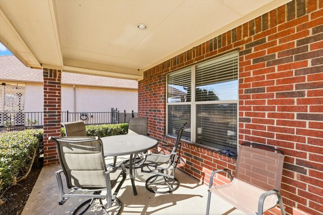 9621 Applewood Trail, Denton, TX 76207