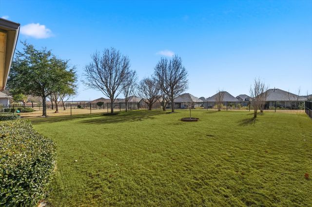9621 Applewood Trail, Denton, TX 76207