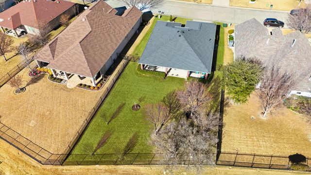 9621 Applewood Trail, Denton, TX 76207
