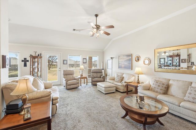 9621 Applewood Trail, Denton, TX 76207