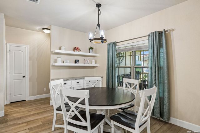 9691 Crow Ln, Adkins, TX 78101