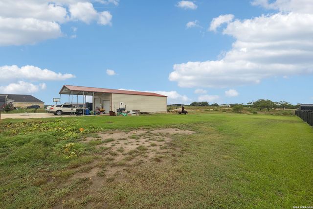 9691 Crow Ln, Adkins, TX 78101