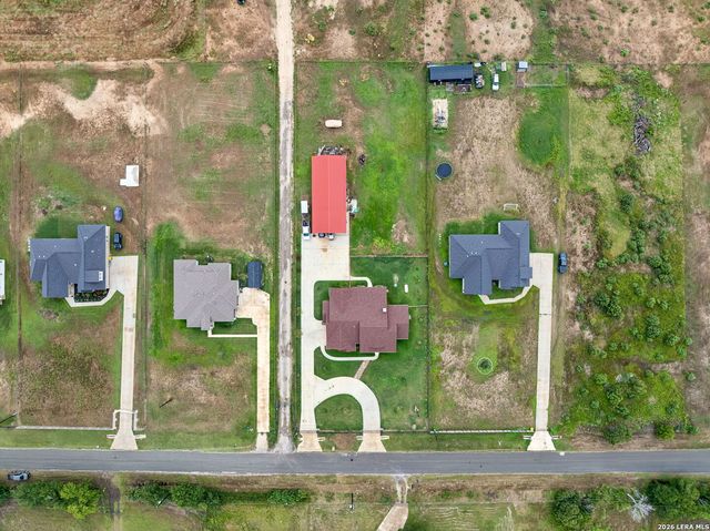 9691 Crow Ln, Adkins, TX 78101