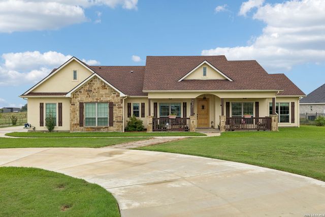 9691 Crow Ln, Adkins, TX 78101