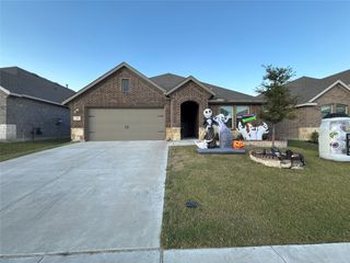 728 Shirley Crossing, Fate, TX 75189