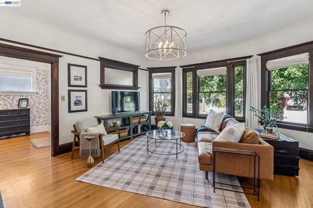 2200 San Jose Ave, Alameda, CA 94501