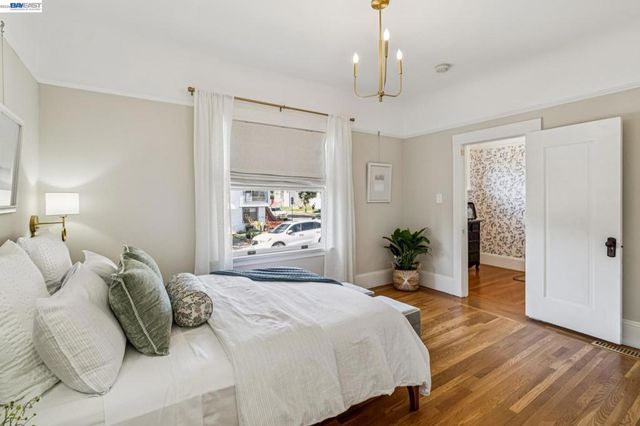 2200 San Jose Ave, Alameda, CA 94501