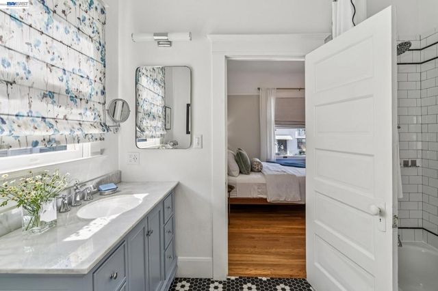 2200 San Jose Ave, Alameda, CA 94501