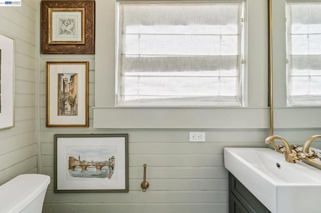 2200 San Jose Ave, Alameda, CA 94501