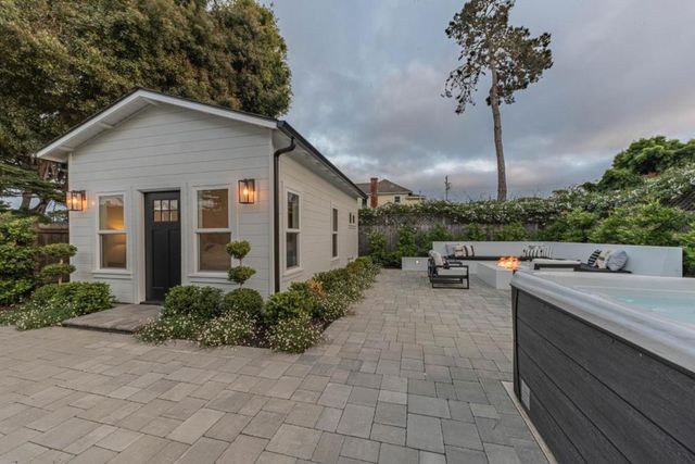 743 Bayview Avenue, Pacific Grove, CA 93950