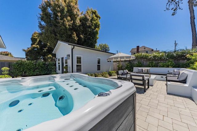 743 Bayview Avenue, Pacific Grove, CA 93950