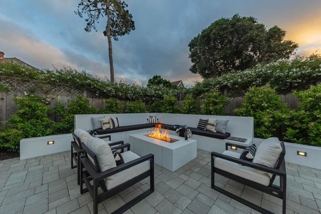 743 Bayview Avenue, Pacific Grove, CA 93950