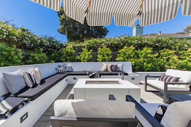 743 Bayview Avenue, Pacific Grove, CA 93950