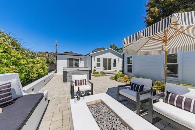 743 Bayview Avenue, Pacific Grove, CA 93950