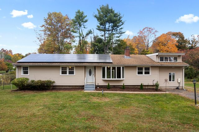 15 Pomps Lane, North Branford, CT 06471