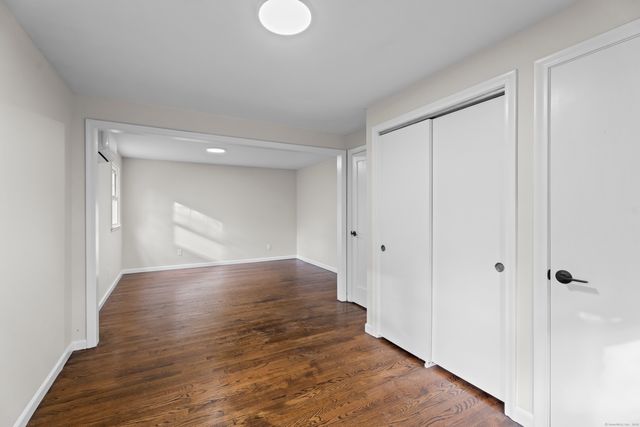 15 Pomps Lane, North Branford, CT 06471