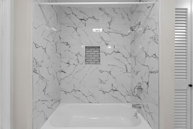 15 Pomps Lane, North Branford, CT 06471