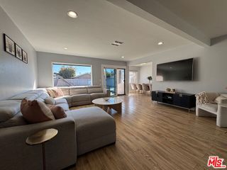 10148 Gothic Avenue, North Hills, CA 91343