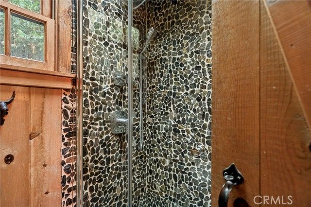 24085 Alpine, Crestline, CA 92325