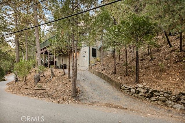 24085 Alpine, Crestline, CA 92325