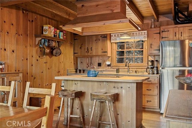 24085 Alpine, Crestline, CA 92325