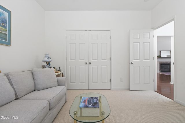 7 Jordan Point Drive, North Greenbush, NY 12180