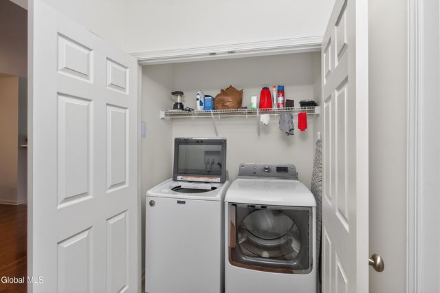 7 Jordan Point Drive, North Greenbush, NY 12180