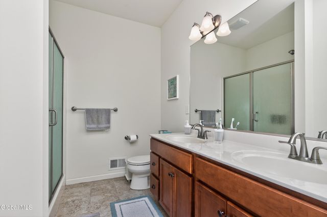 7 Jordan Point Drive, North Greenbush, NY 12180