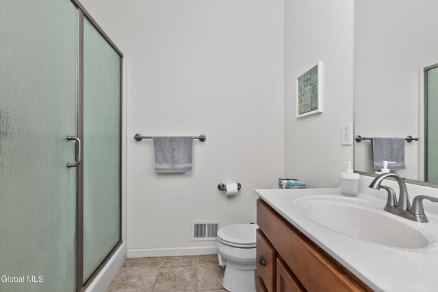 7 Jordan Point Drive, North Greenbush, NY 12180