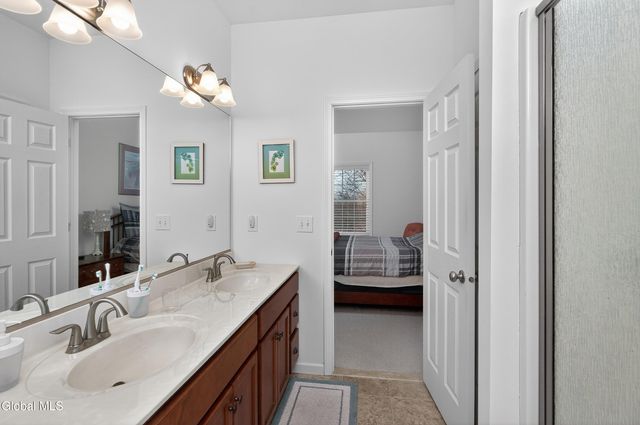 7 Jordan Point Drive, North Greenbush, NY 12180