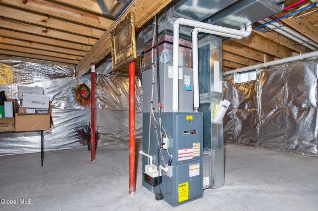 7 Jordan Point Drive, North Greenbush, NY 12180