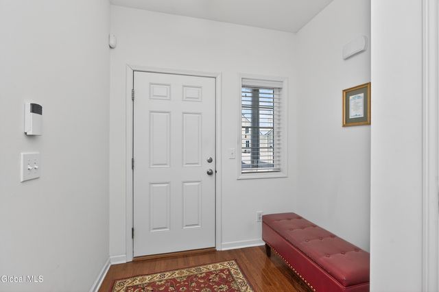 7 Jordan Point Drive, North Greenbush, NY 12180