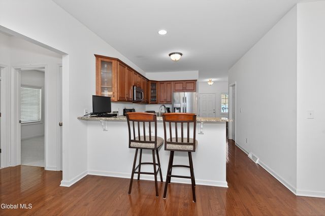 7 Jordan Point Drive, North Greenbush, NY 12180