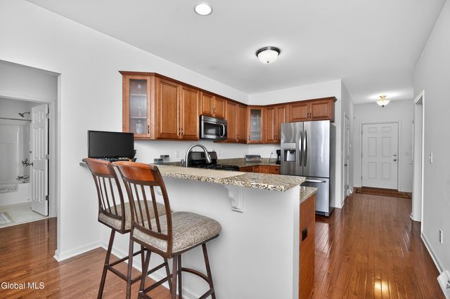 7 Jordan Point Drive, North Greenbush, NY 12180