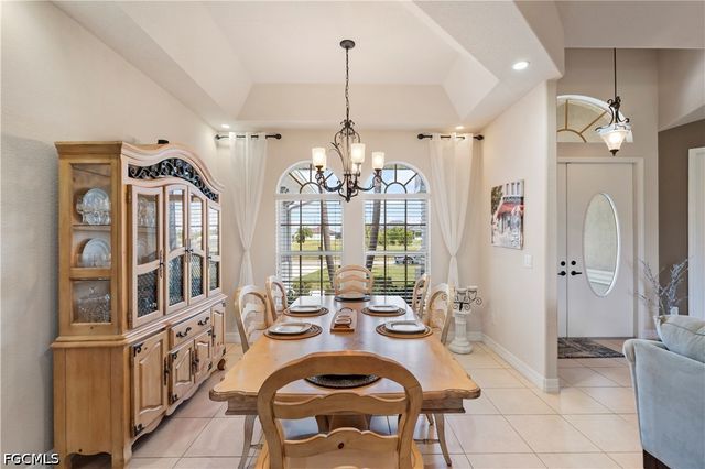 126 SW 39th PL, Cape Coral, FL 33991