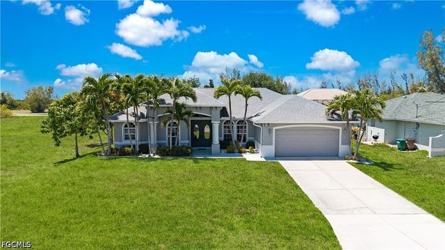 126 SW 39th PL, Cape Coral, FL 33991