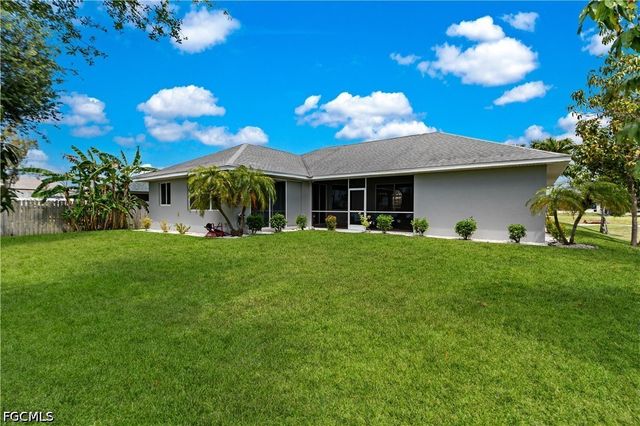 126 SW 39th PL, Cape Coral, FL 33991