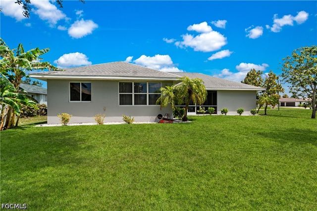 126 SW 39th PL, Cape Coral, FL 33991