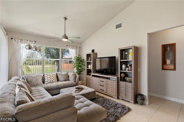 126 SW 39th PL, Cape Coral, FL 33991