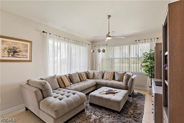 126 SW 39th PL, Cape Coral, FL 33991