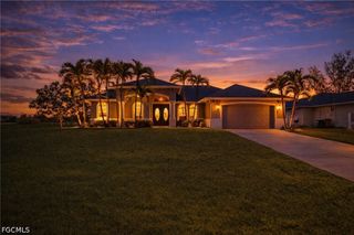 126 SW 39th PL, Cape Coral, FL 33991
