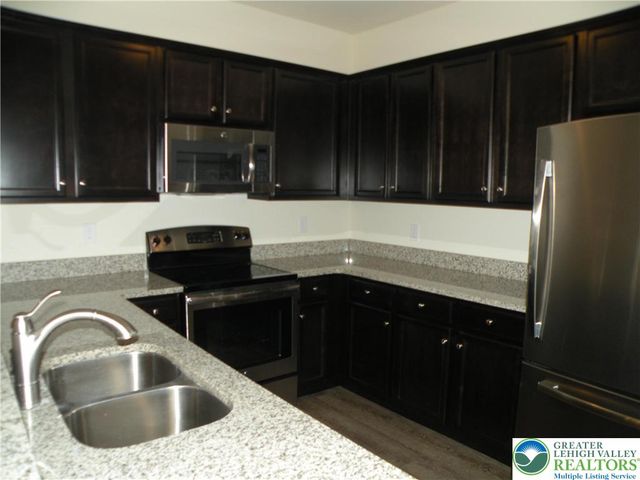 631 Linden Street, Coopersburg Boro, PA 18036