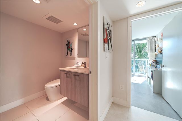 1133 102nd St 504, Bay Harbor Islands, FL 33154